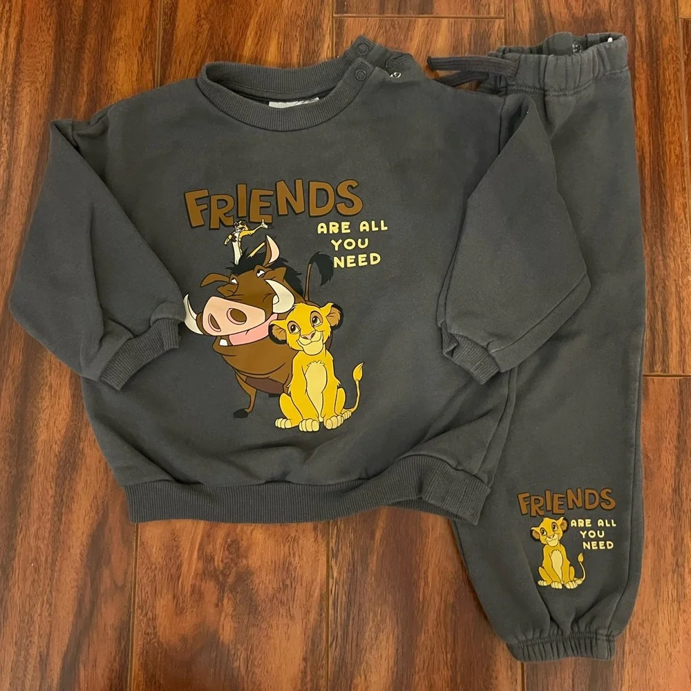 H&M x Disney Lion King Sweatsuit - Picture 1 of 7